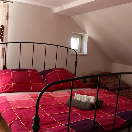 Vlcarna Konukevi 3*