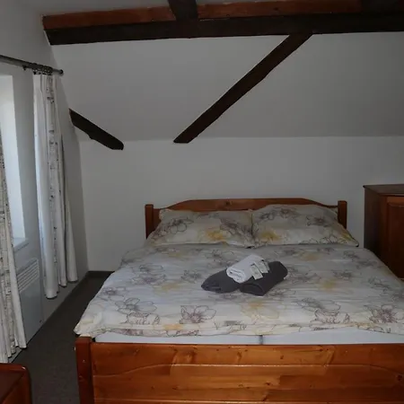 Vlcarna Konukevi 3*